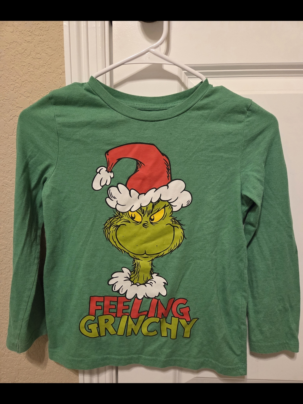 Boys Green Grinch Long-Sleeve Tee with Red Hat Graphic